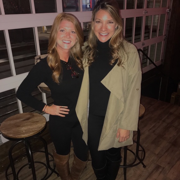 Meet your posher! - Picture 3 of 5